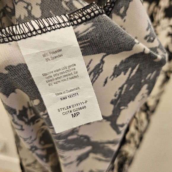 Nwt Kaileigh stitch fix edith faux wrap dress med petite - Picture 2 of 7